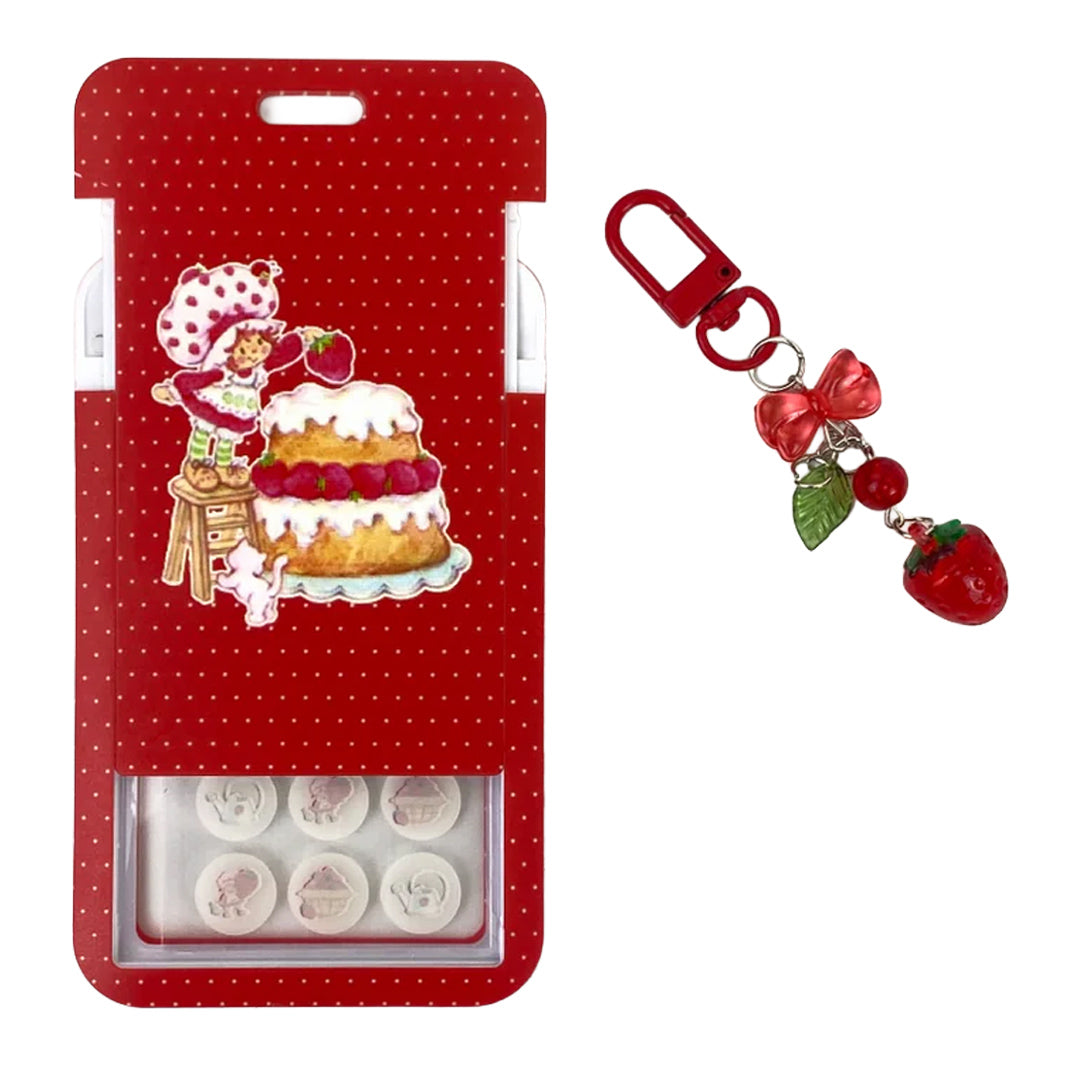 #SS46162 - 18 parches de lunares de tarta de fresa con llavero y estuche