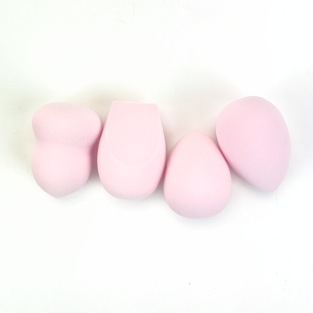 STRAWBERRY SHORTCAKE BAG AND BLENDERS