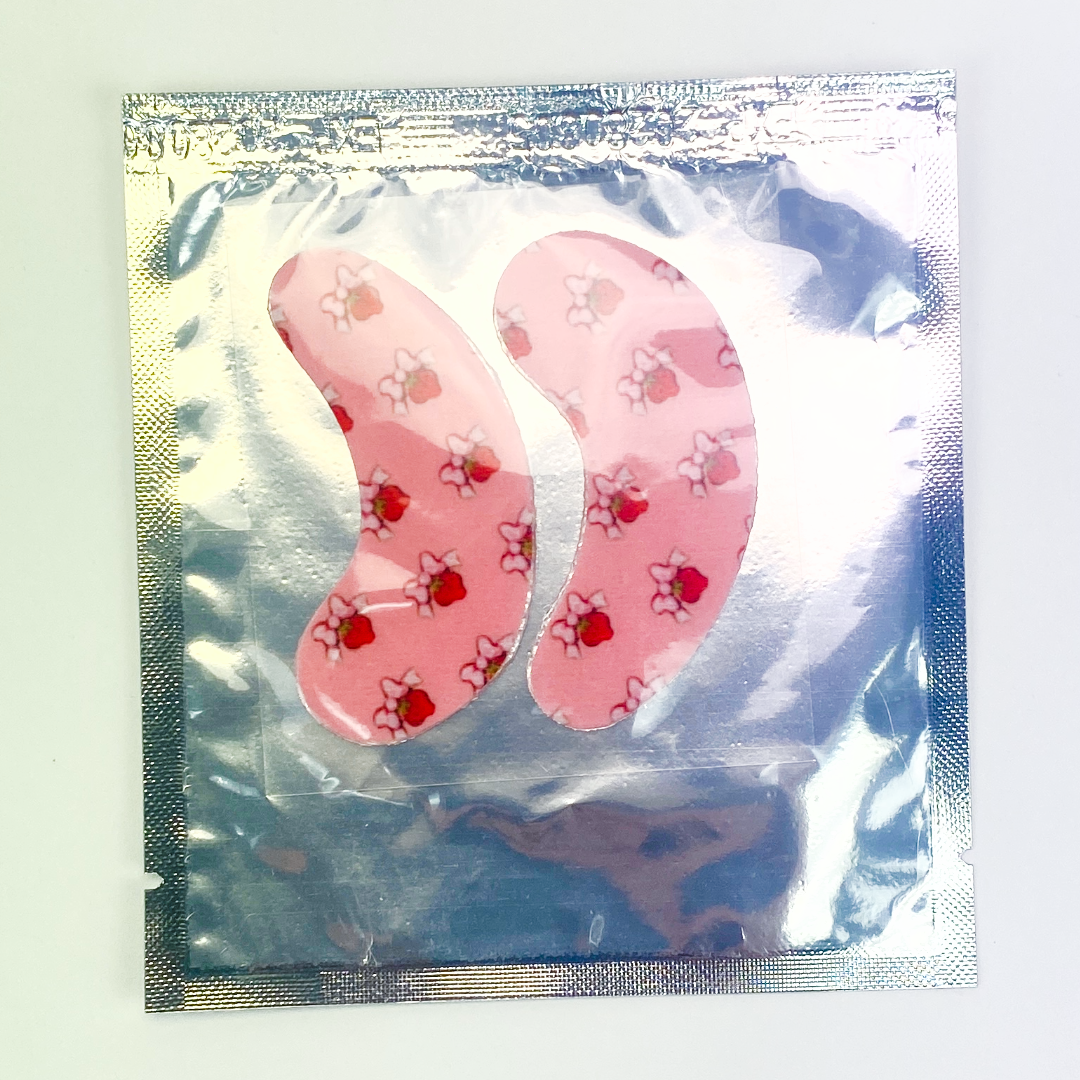 #SS60135H - STRAWBERRY SHORTCAKE Holiday 5 Pair Printed Under Eye Patches