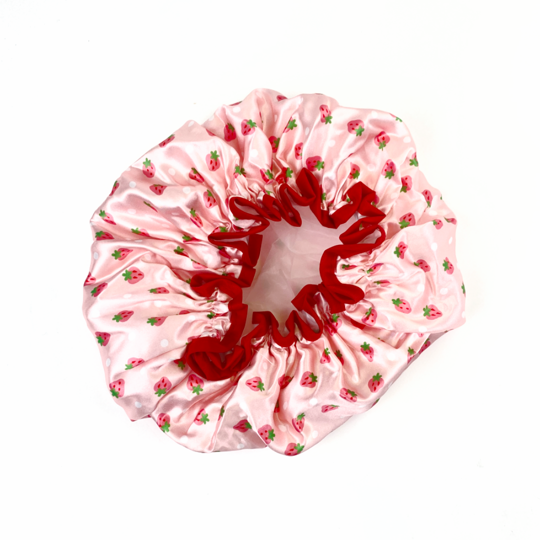 STRAWBERRY SHORTCAKE SHOWER CAP