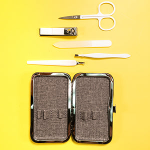 
                
                    Load image into Gallery viewer, Deluxe 5 PC Manicure Set freeshipping - Celavi Beauty &amp;amp; Cosmetics
                
            